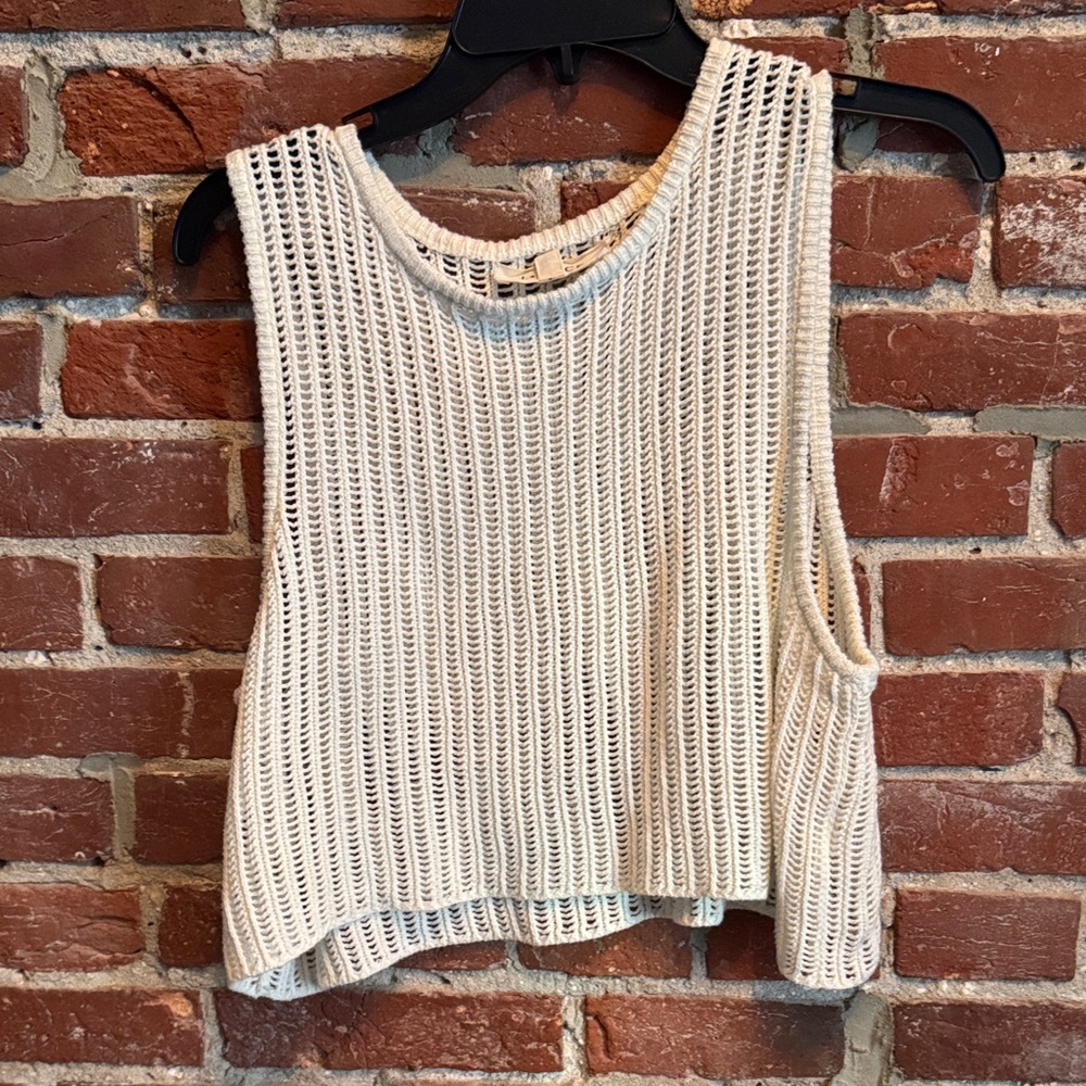 l*space Cream Open-Weave Crochet Tank
